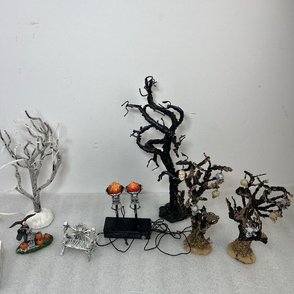 7 Lemax Halloween Spooky Village Accessories Skull Tree Fiber Light Tree Eagle
